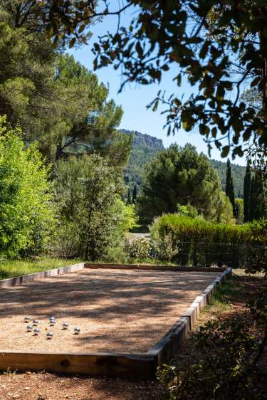 Terrain de pétanque. Maison Pauseto · Location villa Aix-en-Provence et alentours