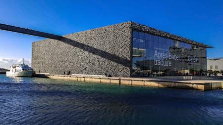 Musée. Location villa avec Piscine proche Aix en Provence, Maison Pauseto avec conciergerie